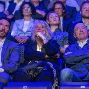 Konzentration (erste Reihe von links nach rechts): „Goldenes Band“-Preisträger Felix Neureuther, 1. VDS-Vizepräsidentin Elisabeth Schlammerl und Christian Neureuther (Foto: Martin Hangen für VDS)