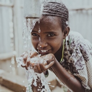 Frisches Wasser (Foto: Neven Subotic Stiftung)